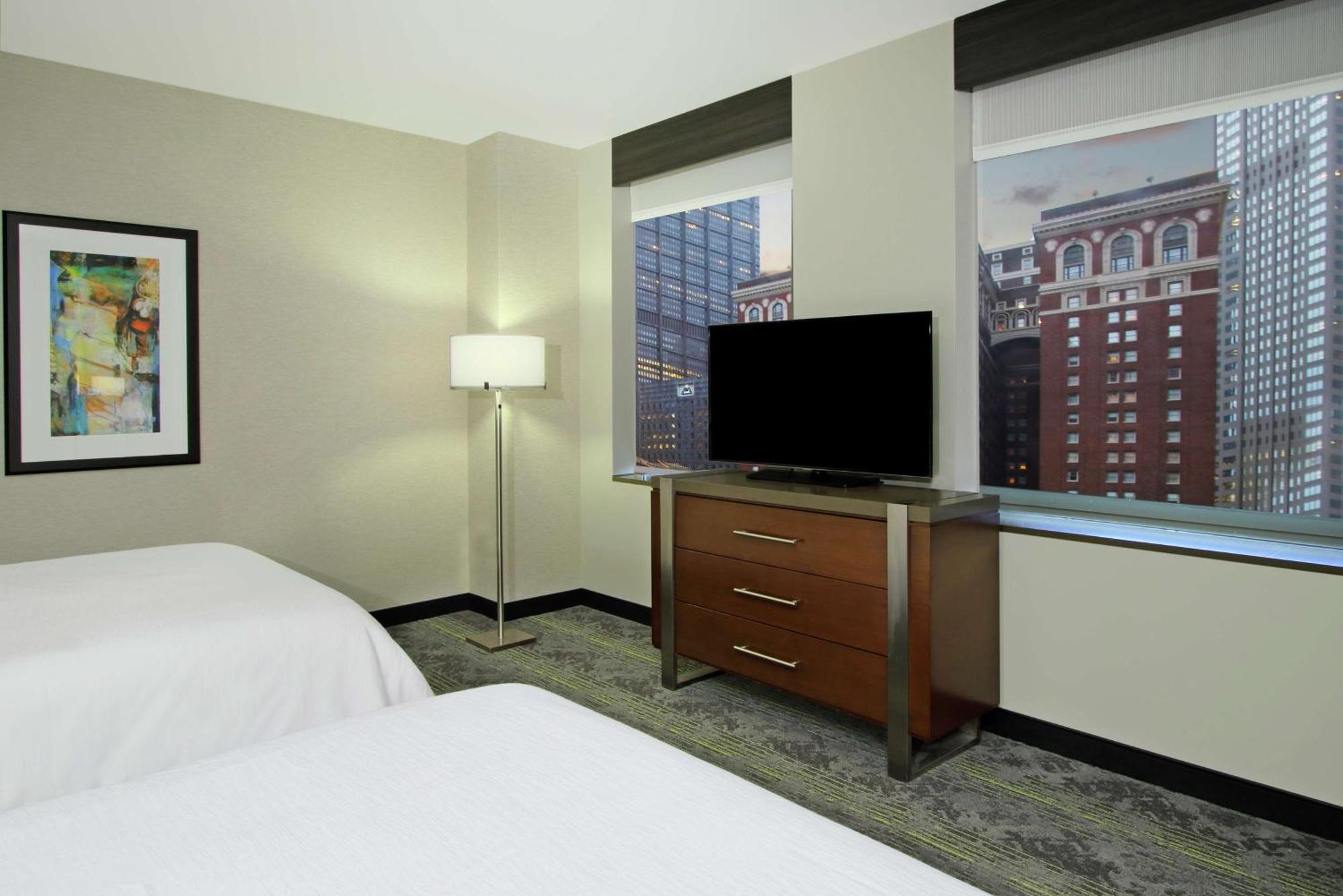 Queen Suite Two Queen Beds