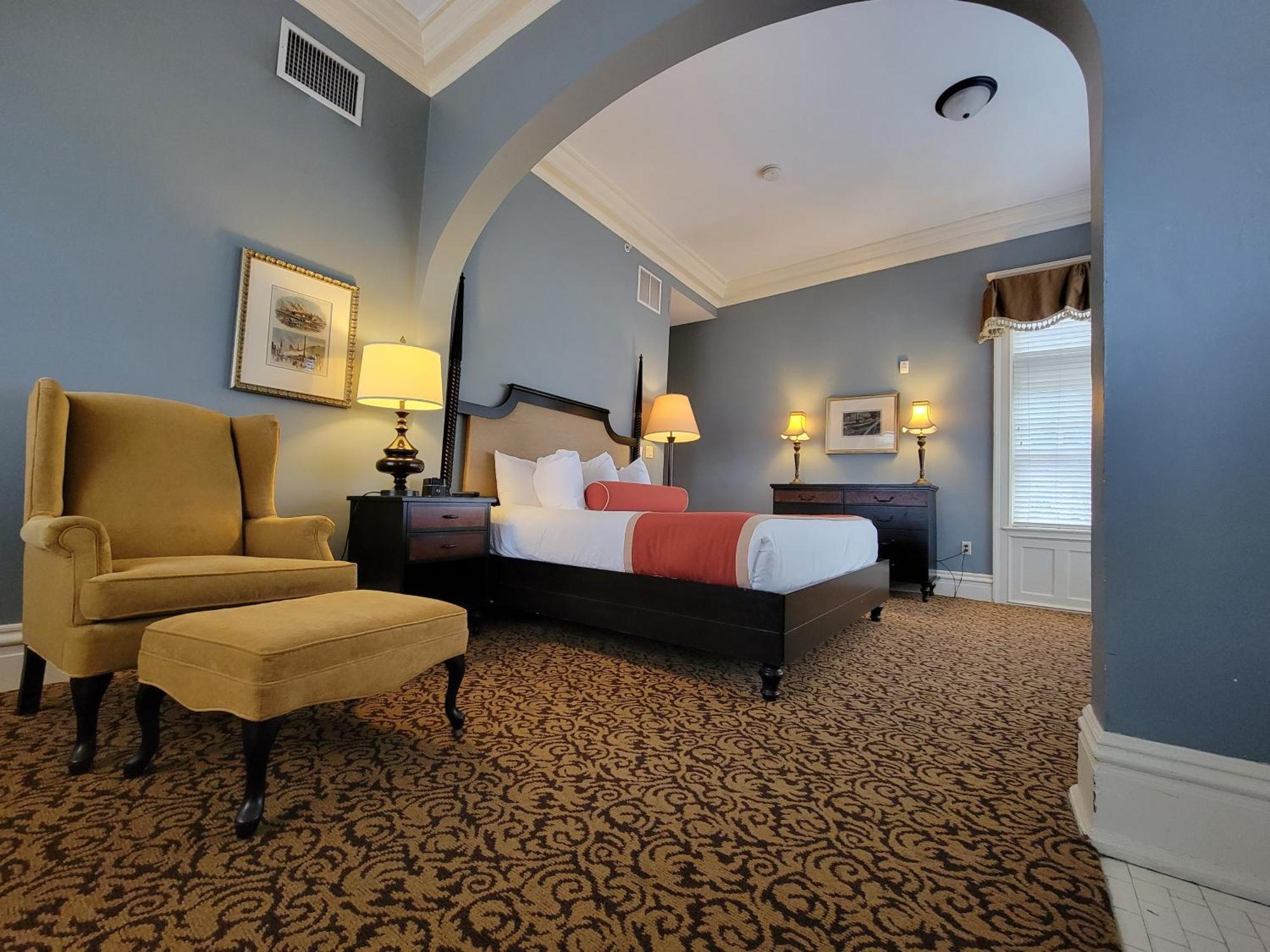 Superior Room with King Bed