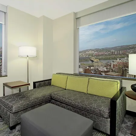Embassy Suites Pittsburgh Downtown-3